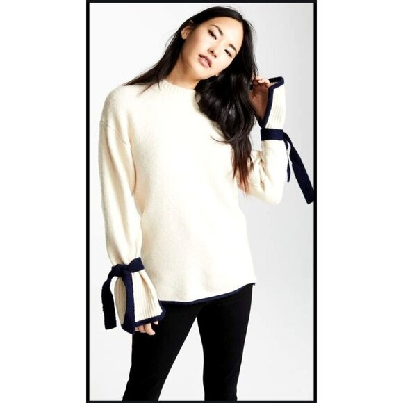 J.O.A. Sweaters - JOA Sweater Women‎ Small Ivory Navy Blue Trim Knit Hi Low Tie Sleeve Sweater